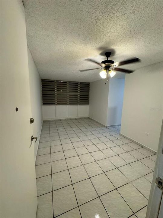 В аренду: $1,100 (3 спален, 1 ванн, 679 Квадратных фут)