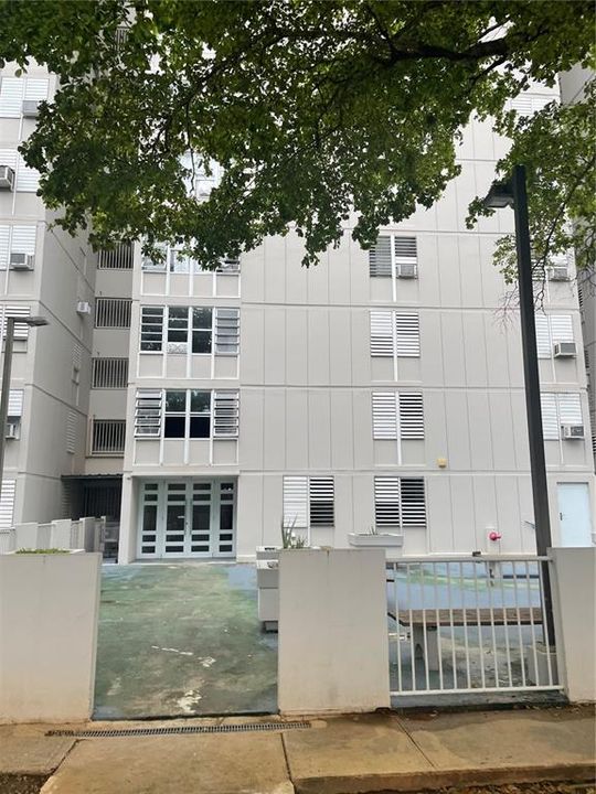 В аренду: $1,100 (3 спален, 1 ванн, 679 Квадратных фут)