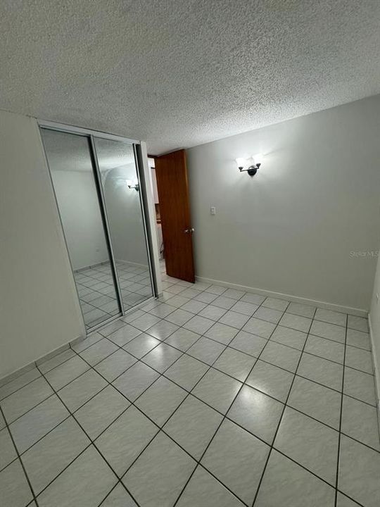 В аренду: $1,100 (3 спален, 1 ванн, 679 Квадратных фут)