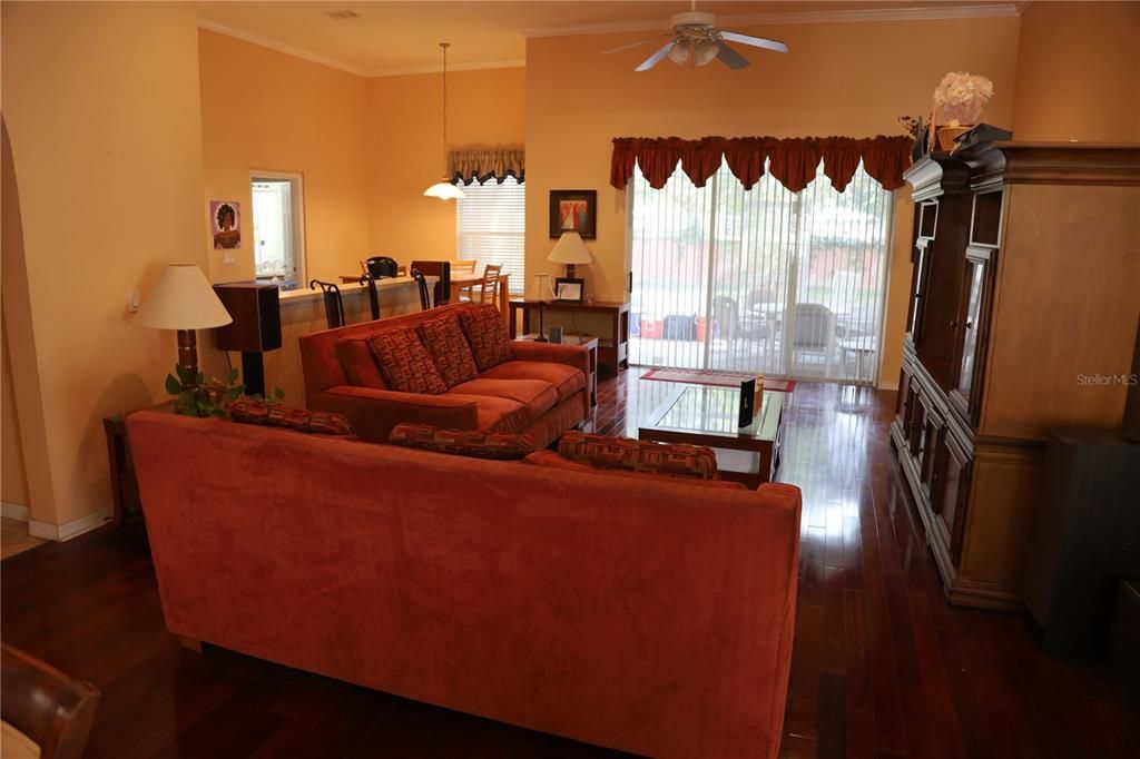 Active With Contract: $485,000 (5 beds, 4 baths, 2835 Square Feet)