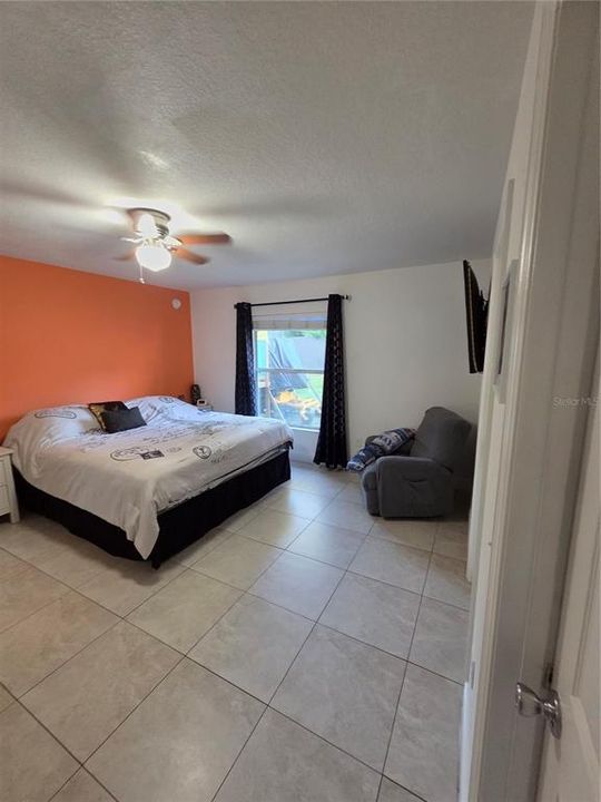 出租: $1,900 (3 贝兹, 2 浴室, 1349 平方英尺)