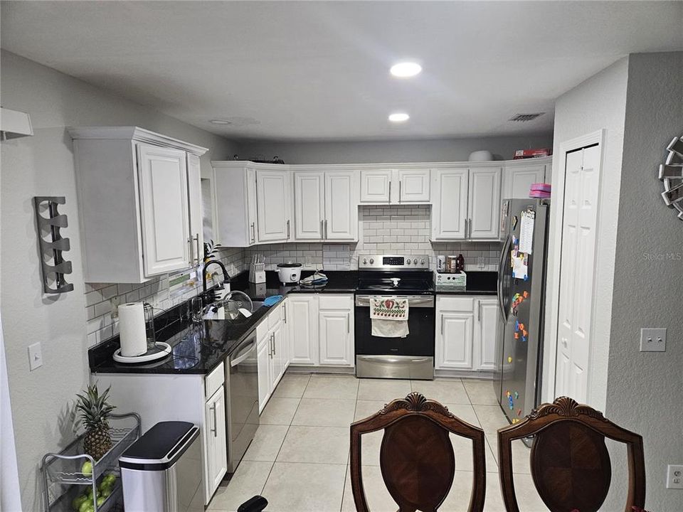 出租: $1,900 (3 贝兹, 2 浴室, 1349 平方英尺)