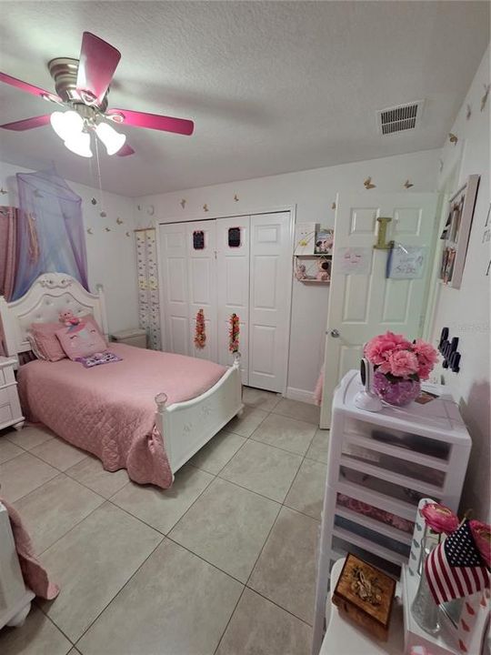 出租: $1,900 (3 贝兹, 2 浴室, 1349 平方英尺)