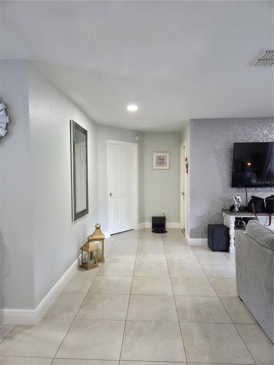 出租: $1,900 (3 贝兹, 2 浴室, 1349 平方英尺)