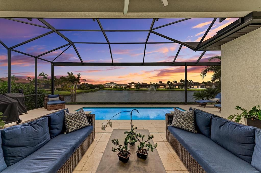 Под контрактом: $1,300,000 (3 спален, 2 ванн, 2493 Квадратных фут)