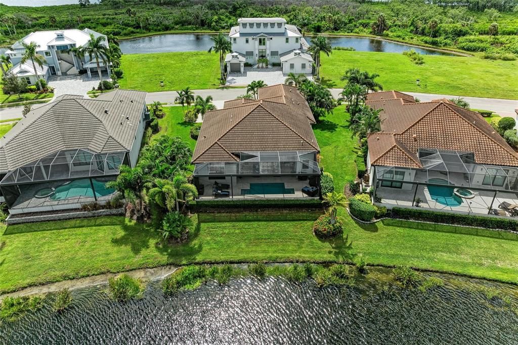 Под контрактом: $1,300,000 (3 спален, 2 ванн, 2493 Квадратных фут)