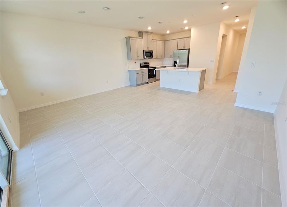 For Rent: $2,300 (3 beds, 2 baths, 1534 Square Feet)