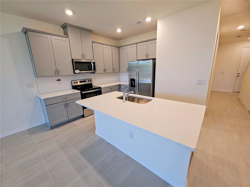 For Rent: $2,300 (3 beds, 2 baths, 1534 Square Feet)