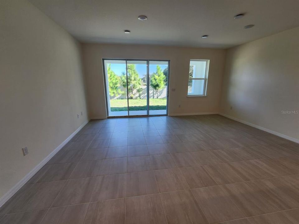 For Rent: $2,300 (3 beds, 2 baths, 1534 Square Feet)