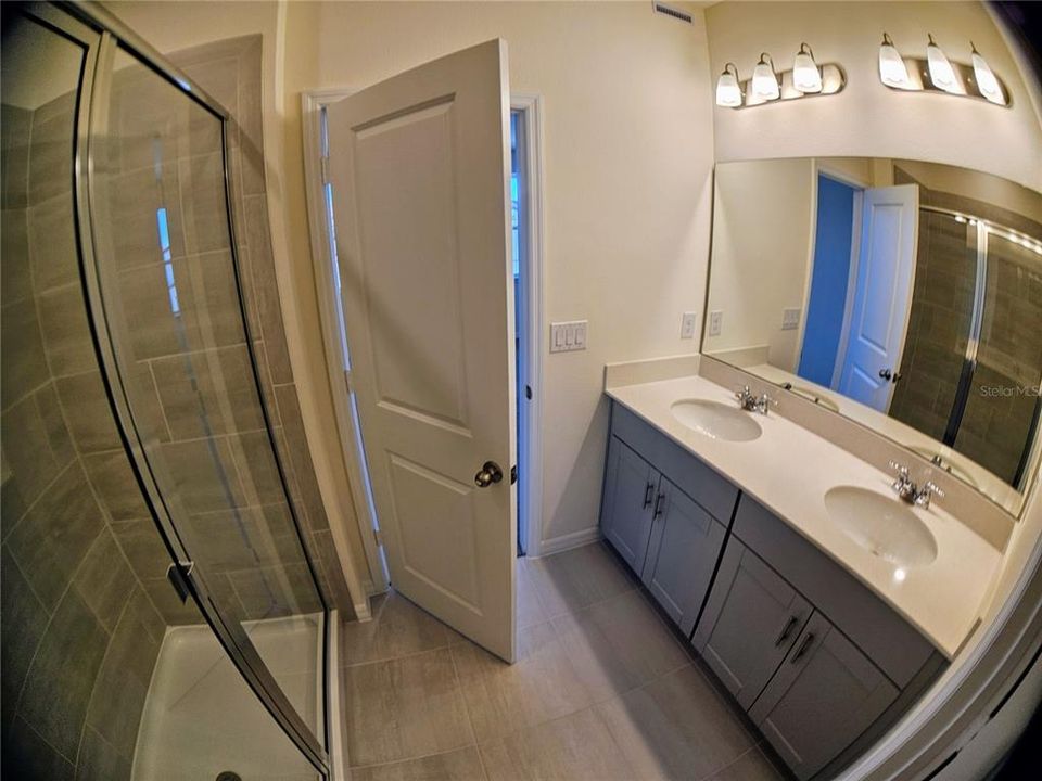 For Rent: $2,300 (3 beds, 2 baths, 1534 Square Feet)