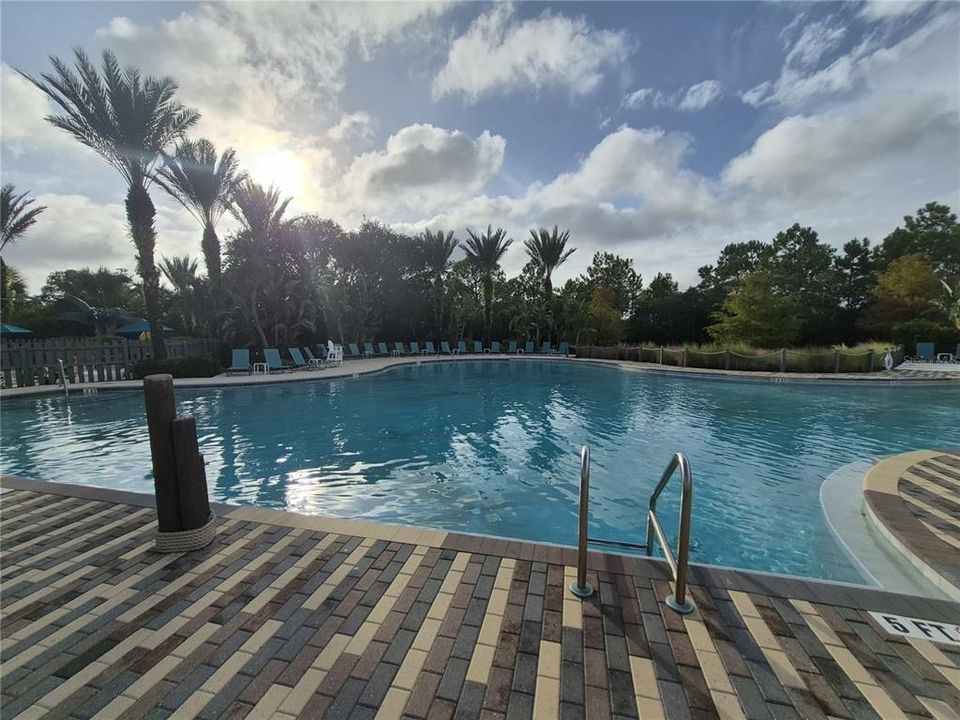 For Rent: $2,300 (3 beds, 2 baths, 1653 Square Feet)