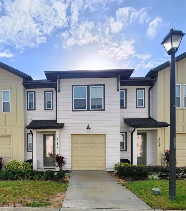 For Rent: $2,300 (3 beds, 2 baths, 1653 Square Feet)