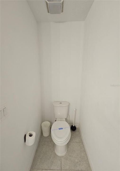 For Rent: $2,300 (3 beds, 2 baths, 1653 Square Feet)