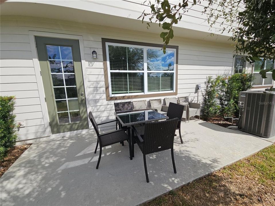 For Rent: $2,300 (3 beds, 2 baths, 1653 Square Feet)