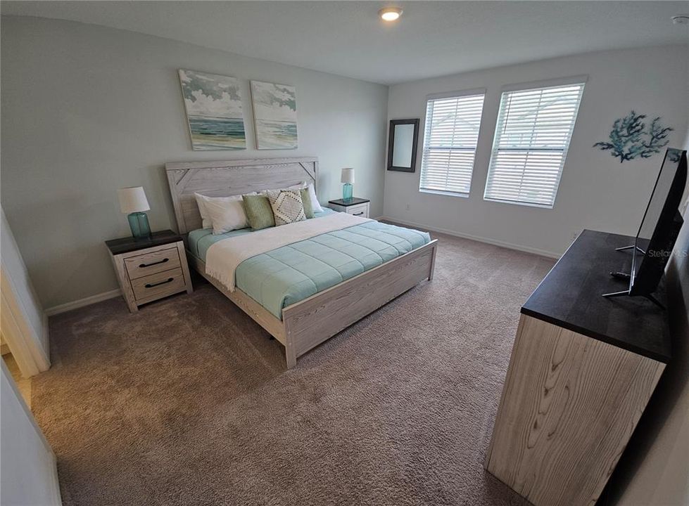 For Rent: $2,300 (3 beds, 2 baths, 1653 Square Feet)