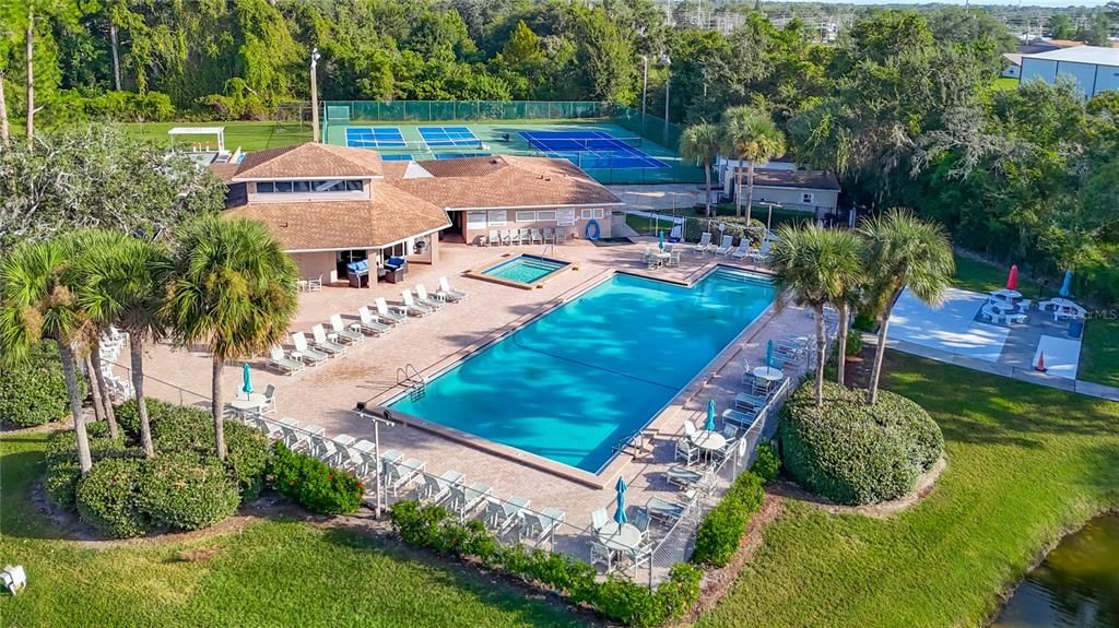 For Sale: $129,000 (2 beds, 1 baths, 835 Square Feet)