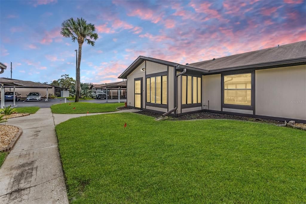 На продажу: $130,000 (2 спален, 2 ванн, 864 Квадратных фут)