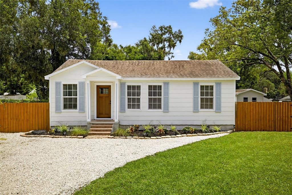 Recently Rented: $1,900 (3 beds, 1 baths, 1056 Square Feet)