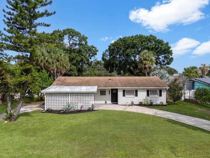 For Rent: $3,100 (3 beds, 2 baths, 1742 Square Feet)