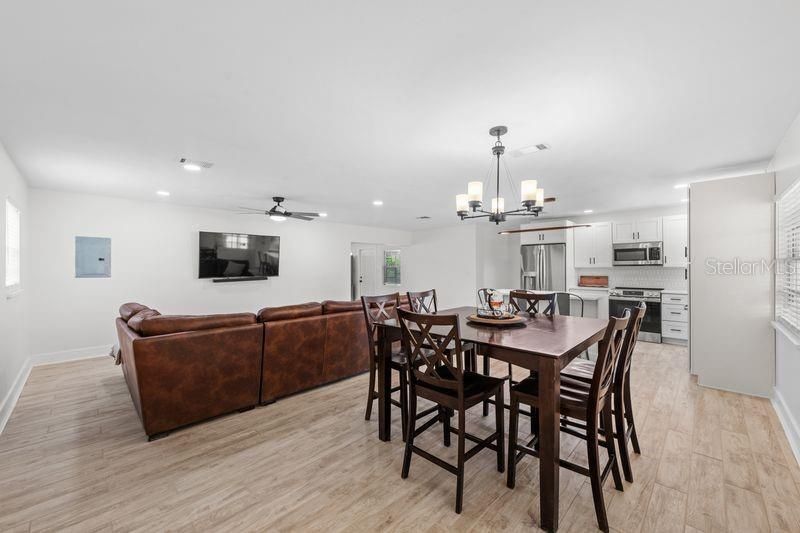 For Rent: $3,100 (3 beds, 2 baths, 1742 Square Feet)