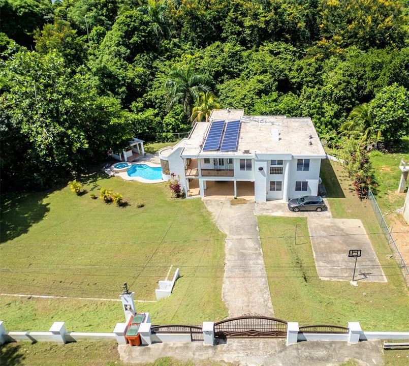 На продажу: $644,000 (7 спален, 3 ванн, 3325 Квадратных фут)