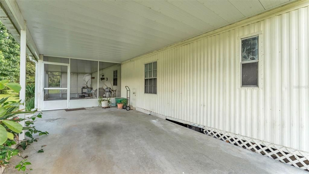 合同活跃: $264,500 (3 贝兹, 2 浴室, 1440 平方英尺)