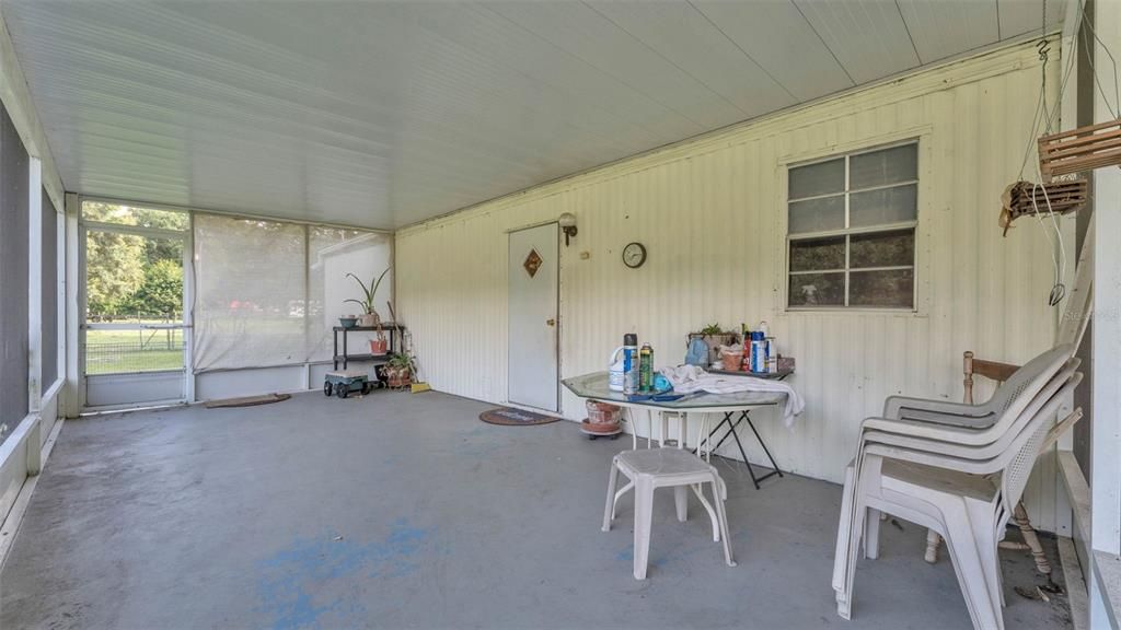 合同活跃: $264,500 (3 贝兹, 2 浴室, 1440 平方英尺)