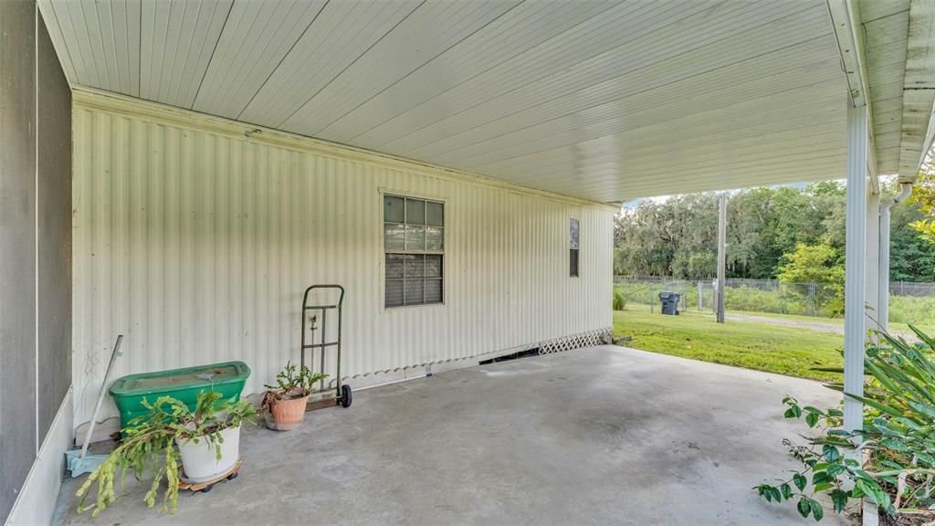 合同活跃: $264,500 (3 贝兹, 2 浴室, 1440 平方英尺)