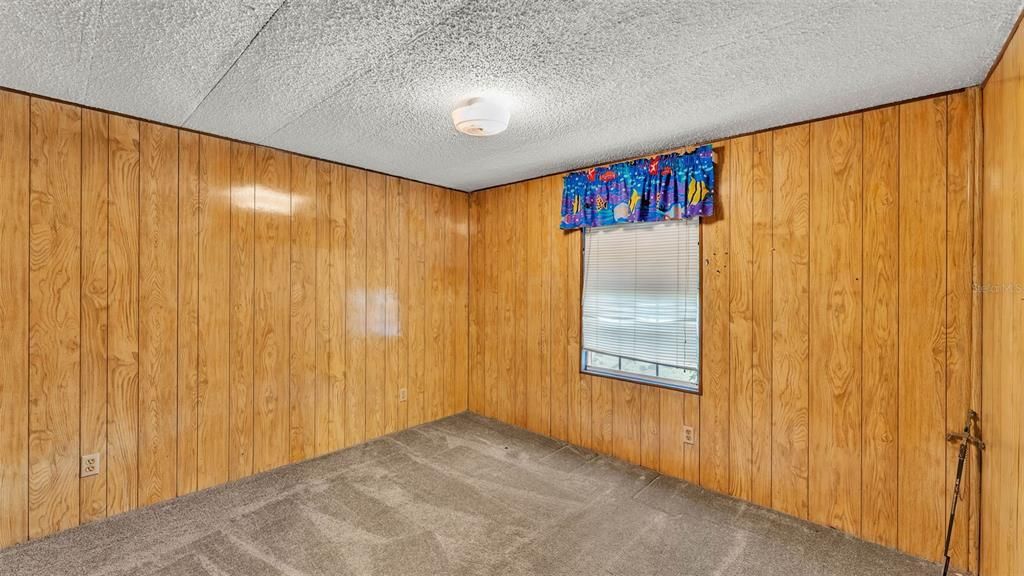 合同活跃: $264,500 (3 贝兹, 2 浴室, 1440 平方英尺)