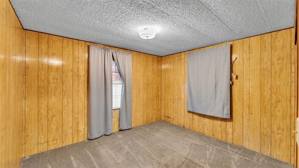 合同活跃: $264,500 (3 贝兹, 2 浴室, 1440 平方英尺)