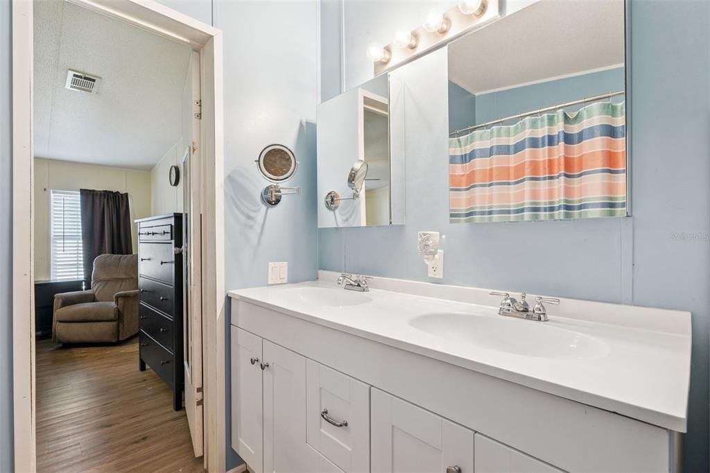 For Sale: $234,000 (4 beds, 2 baths, 1620 Square Feet)