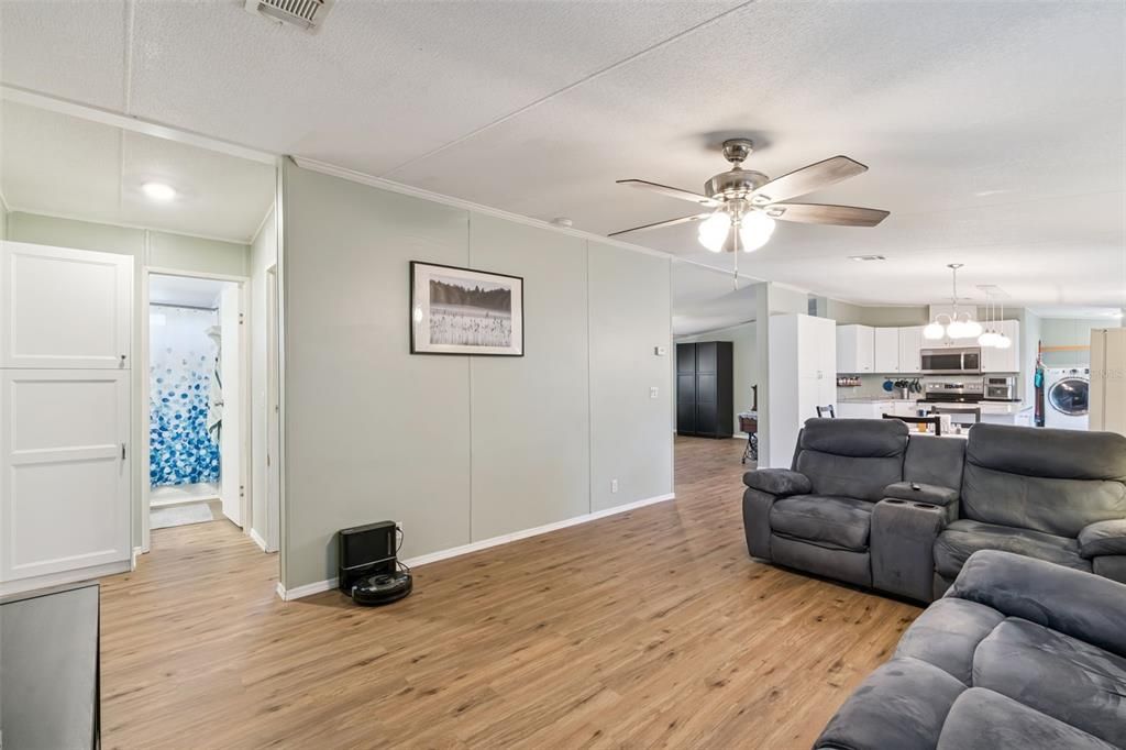 For Sale: $234,000 (4 beds, 2 baths, 1620 Square Feet)