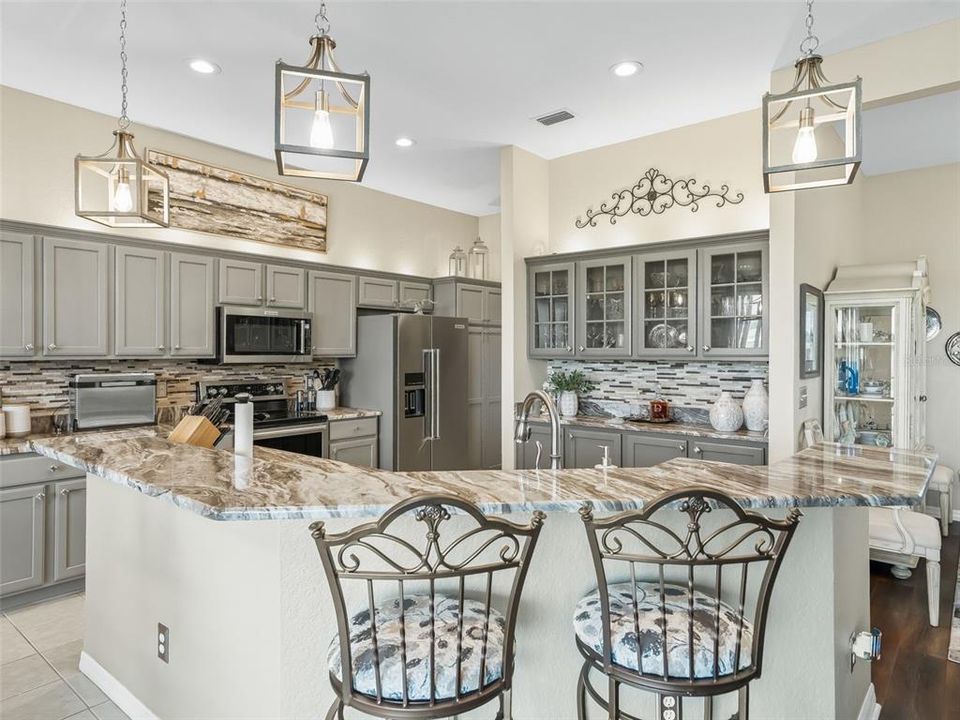 For Sale: $559,900 (3 beds, 3 baths, 2074 Square Feet)