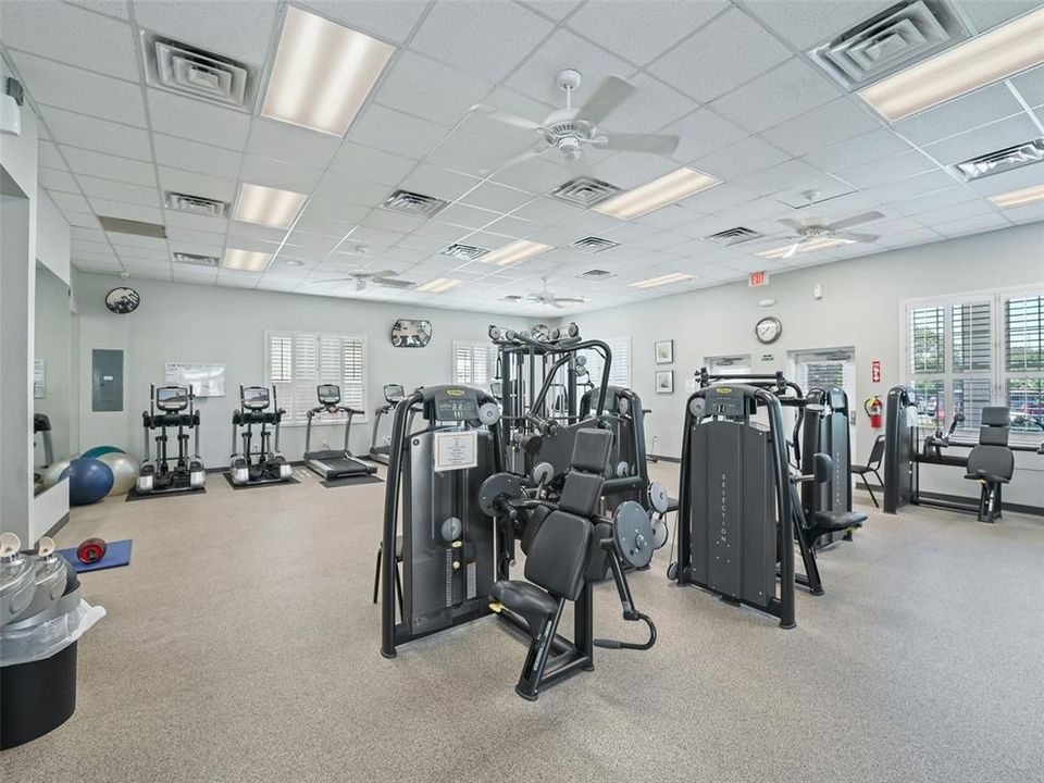 For Sale: $559,900 (3 beds, 3 baths, 2074 Square Feet)