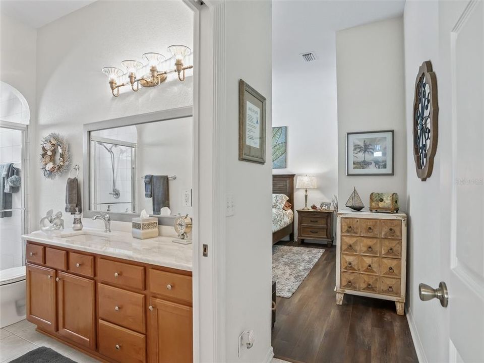 For Sale: $559,900 (3 beds, 3 baths, 2074 Square Feet)