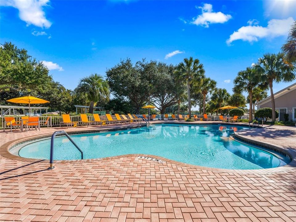 For Sale: $559,900 (3 beds, 3 baths, 2074 Square Feet)