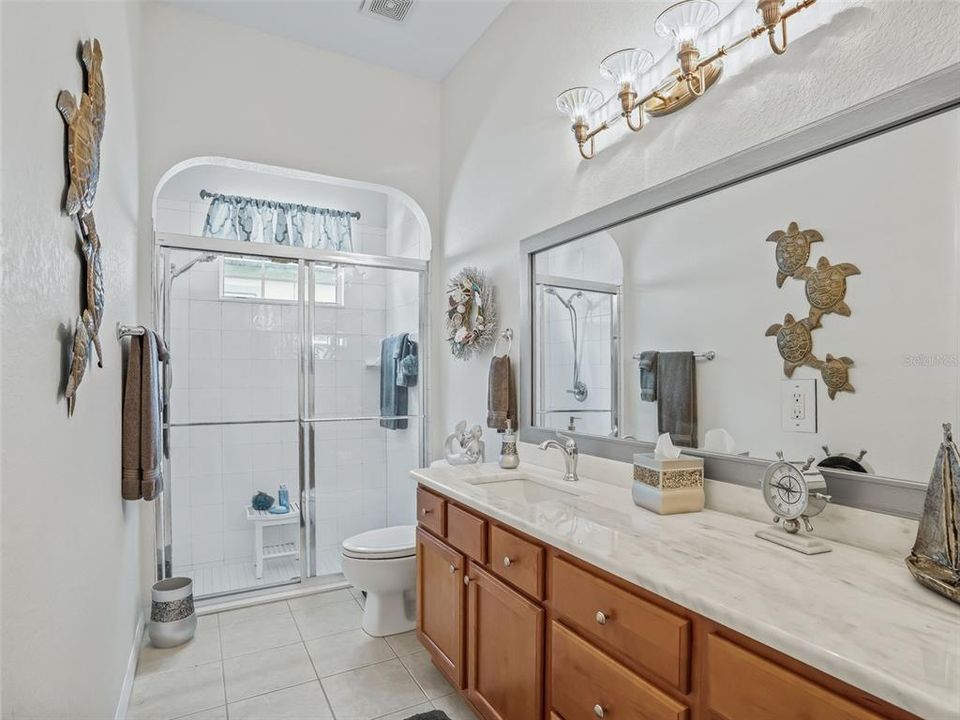 For Sale: $559,900 (3 beds, 3 baths, 2074 Square Feet)