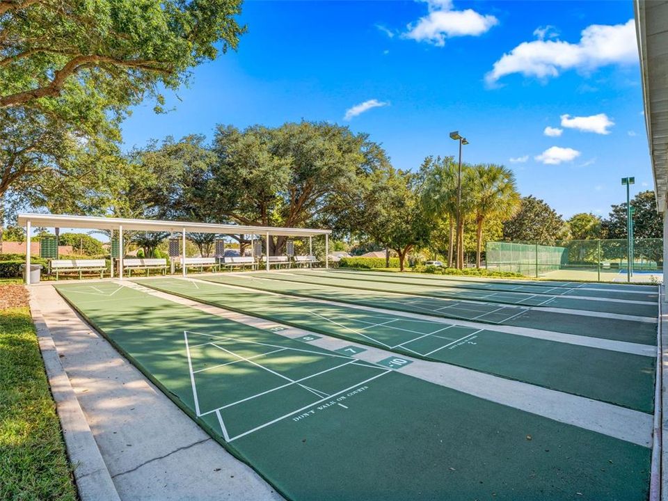 For Sale: $559,900 (3 beds, 3 baths, 2074 Square Feet)