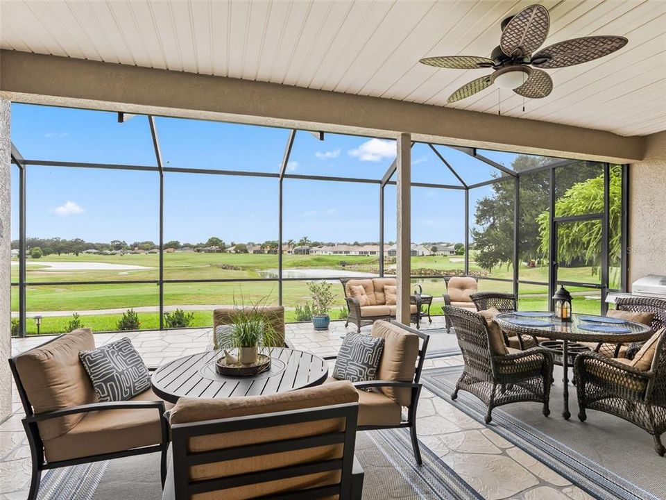 For Sale: $559,900 (3 beds, 3 baths, 2074 Square Feet)