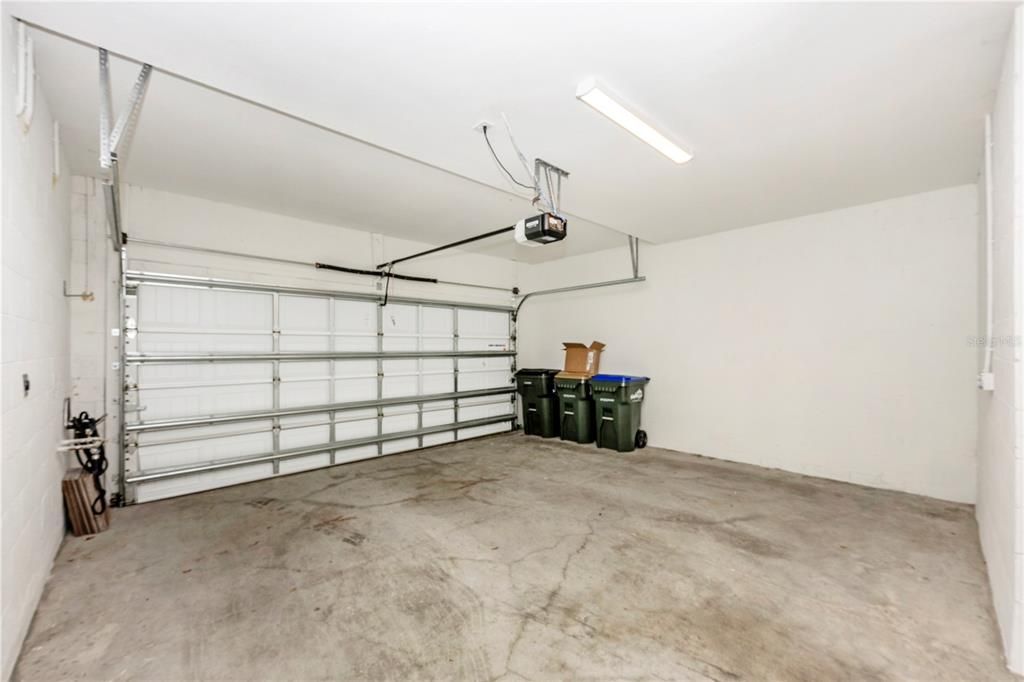 For Rent: $5,000 (3 beds, 2 baths, 2294 Square Feet)