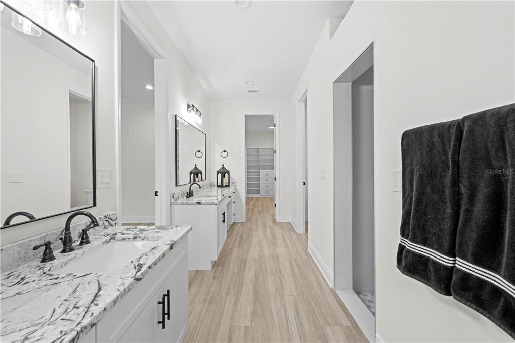 На продажу: $825,000 (4 спален, 3 ванн, 3378 Квадратных фут)