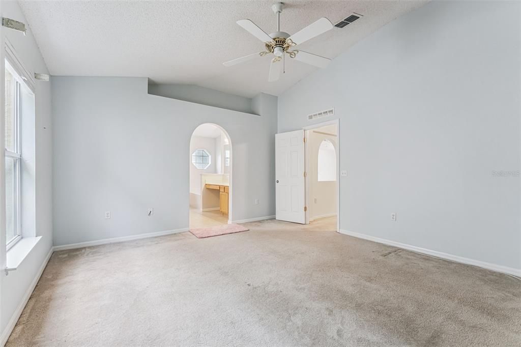 На продажу: $392,000 (3 спален, 2 ванн, 1874 Квадратных фут)