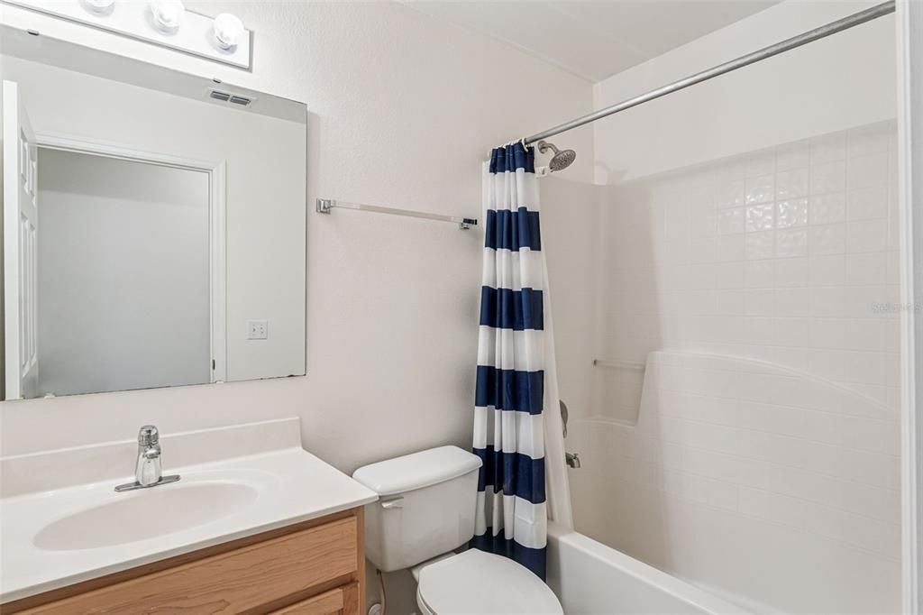 На продажу: $392,000 (3 спален, 2 ванн, 1874 Квадратных фут)