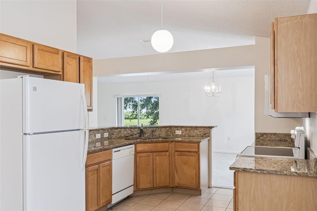 На продажу: $392,000 (3 спален, 2 ванн, 1874 Квадратных фут)