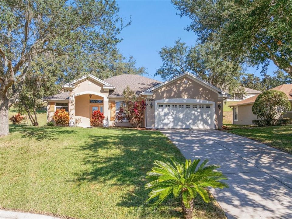 Active With Contract: $400,000 (3 beds, 2 baths, 1645 Square Feet)