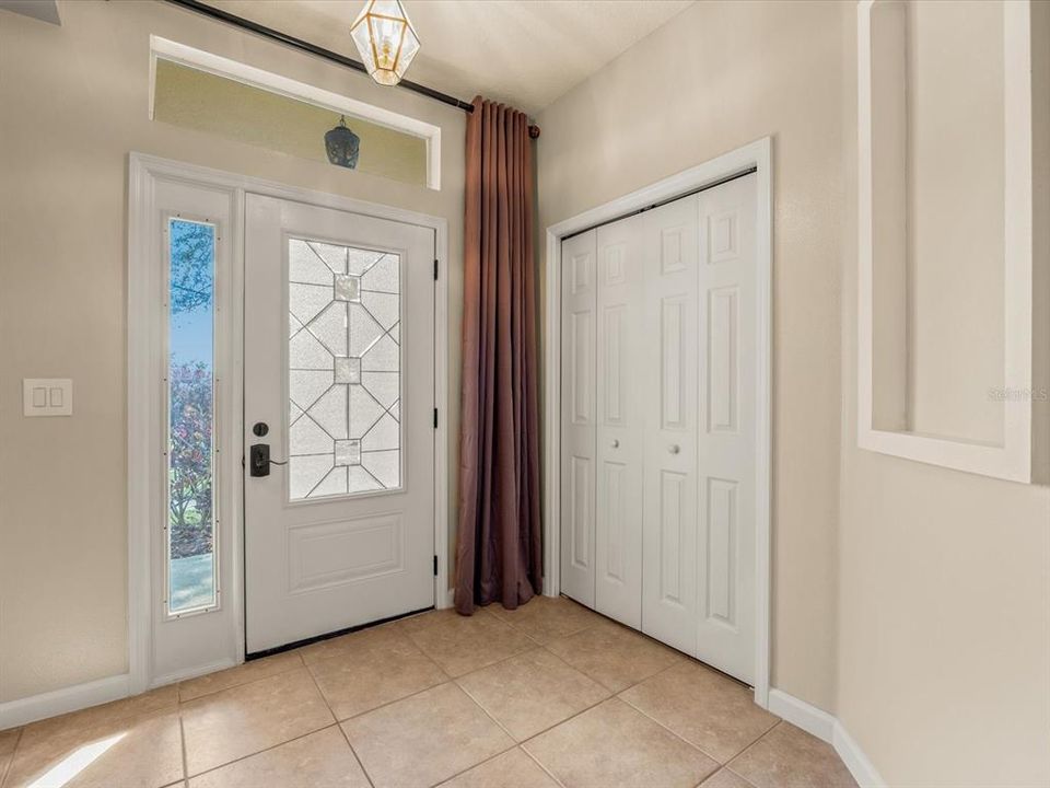 Active With Contract: $400,000 (3 beds, 2 baths, 1645 Square Feet)