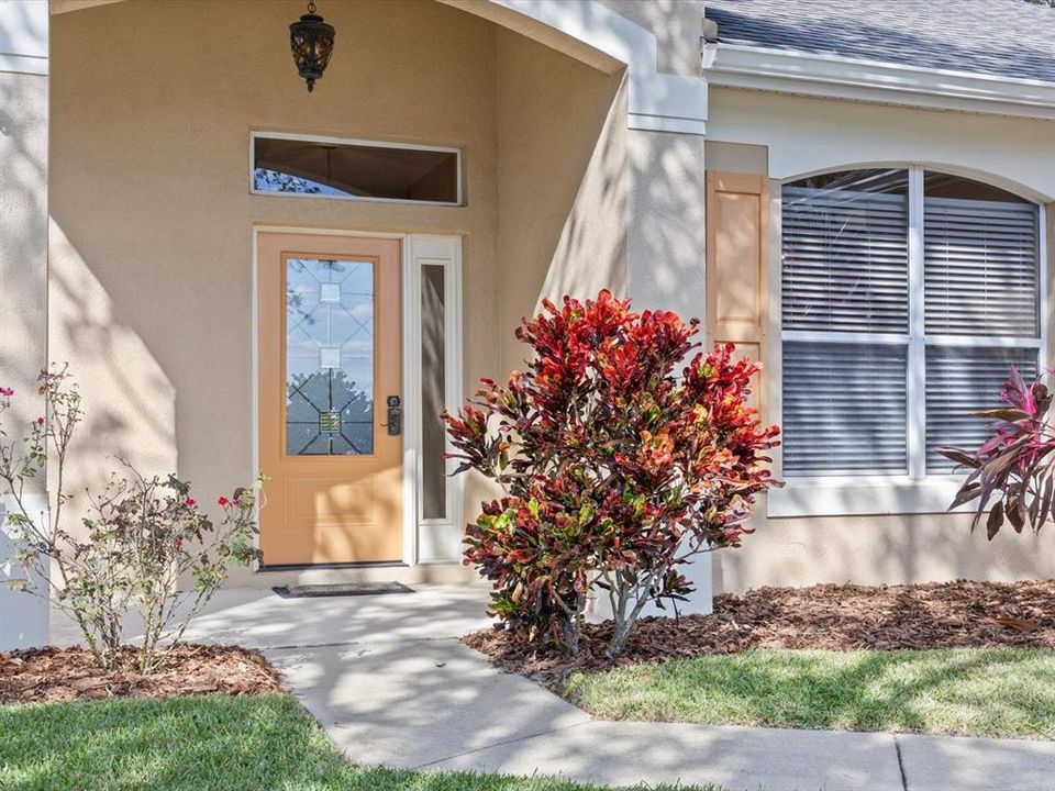 Active With Contract: $400,000 (3 beds, 2 baths, 1645 Square Feet)