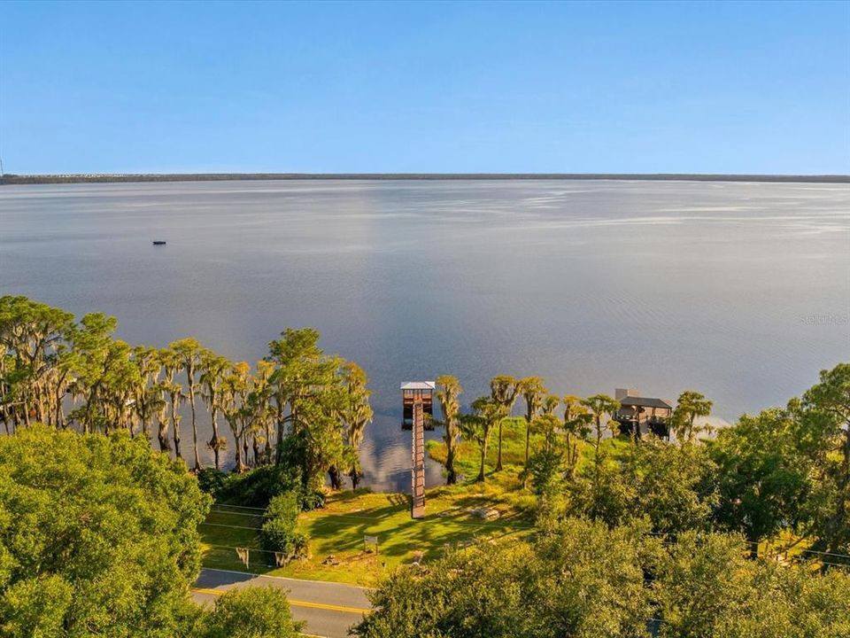 Active With Contract: $400,000 (3 beds, 2 baths, 1645 Square Feet)