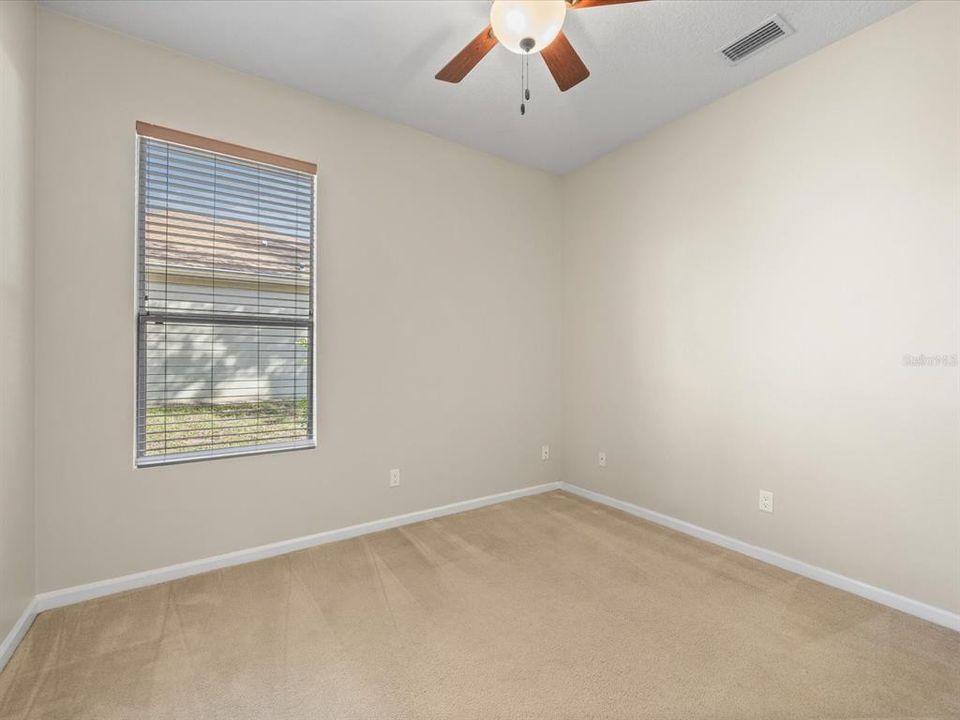 Active With Contract: $400,000 (3 beds, 2 baths, 1645 Square Feet)