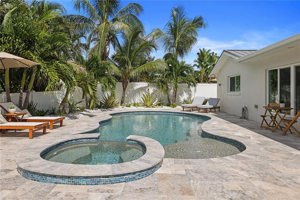 待售: $1,850,000 (3 贝兹, 2 浴室, 2160 平方英尺)